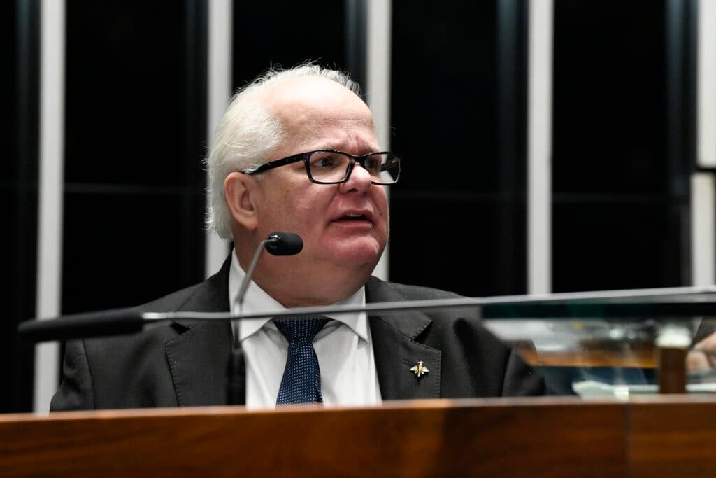 Ufólogo sofre acidente e está internado na UTI em estado grave
