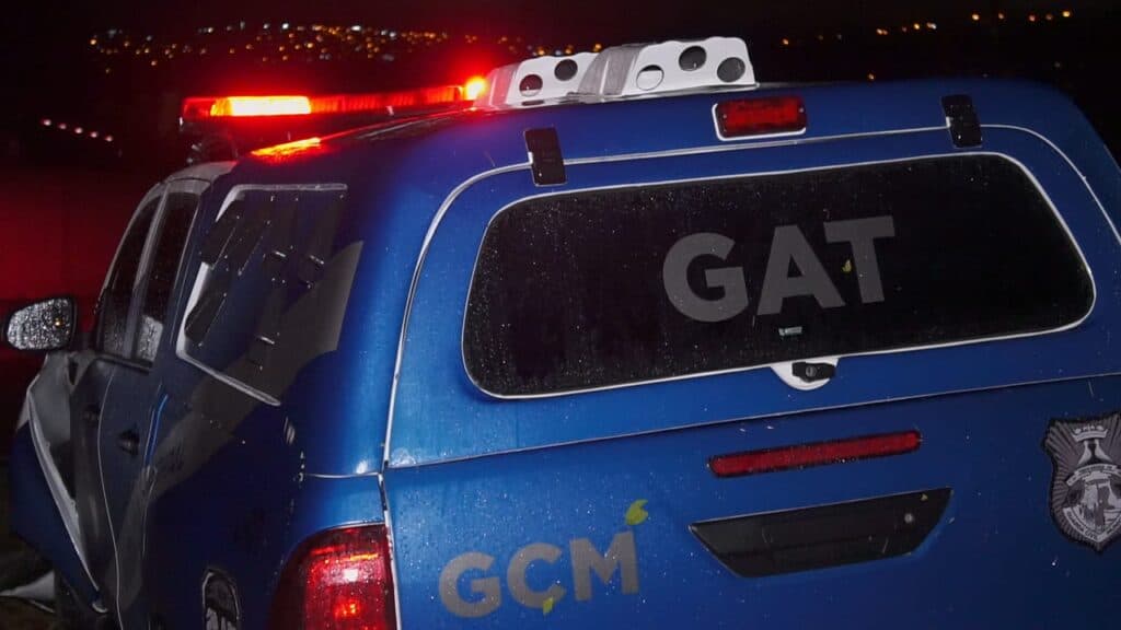 Dois homens foram espancados na madrugada em PG