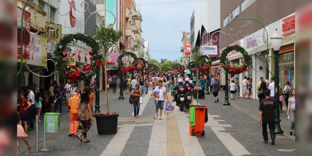 Desocupados promovem pânico nas ruas do centro de PG