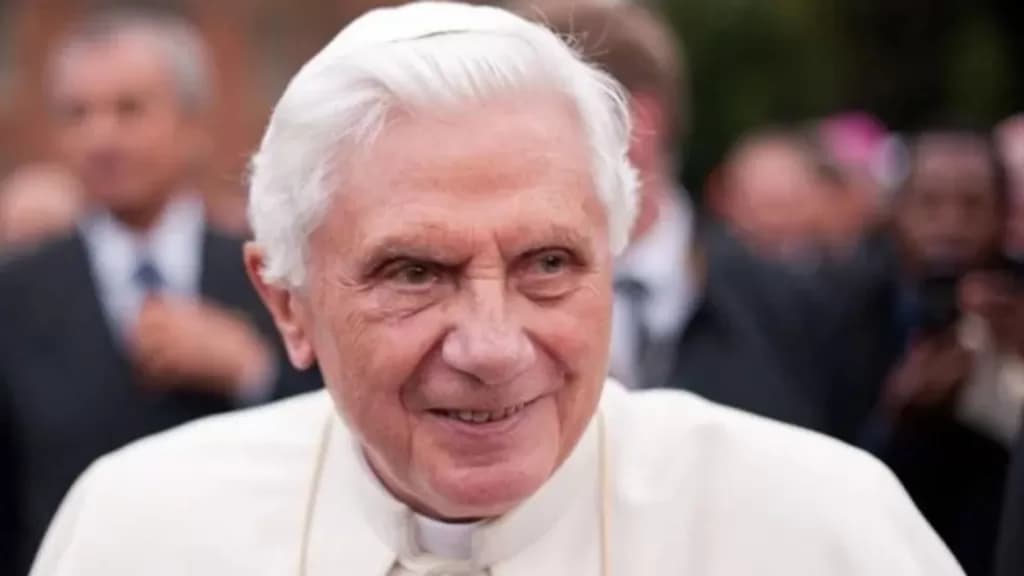 Vaticano confirma morte do Papa Bento XVI