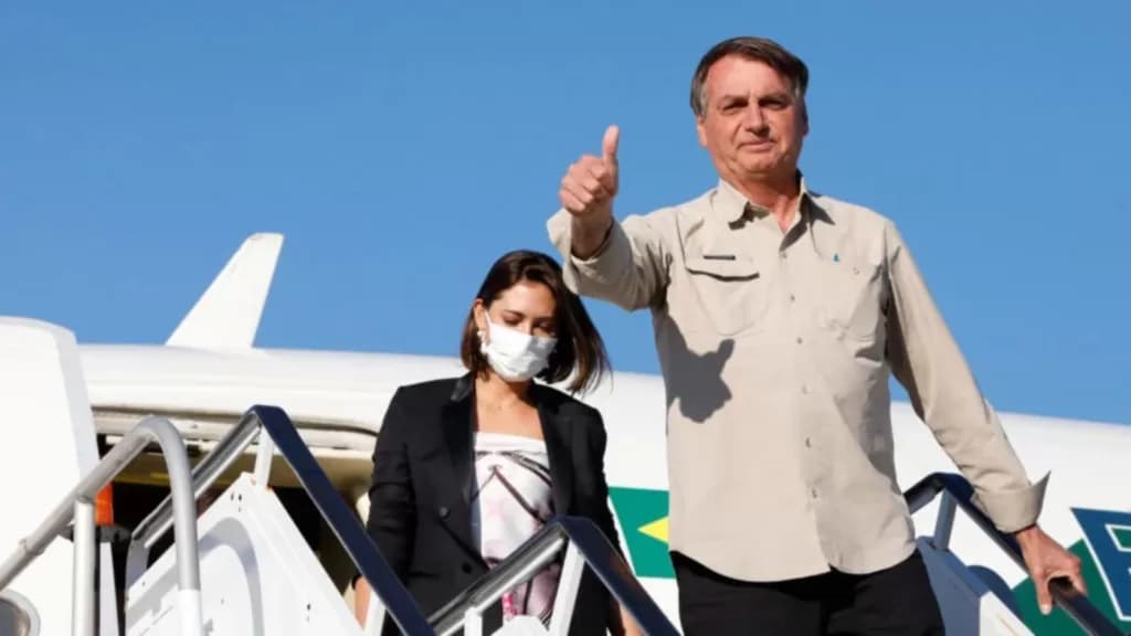 Bolsonaro chega aos EUA e fica na casa de ex-lutador de MMA