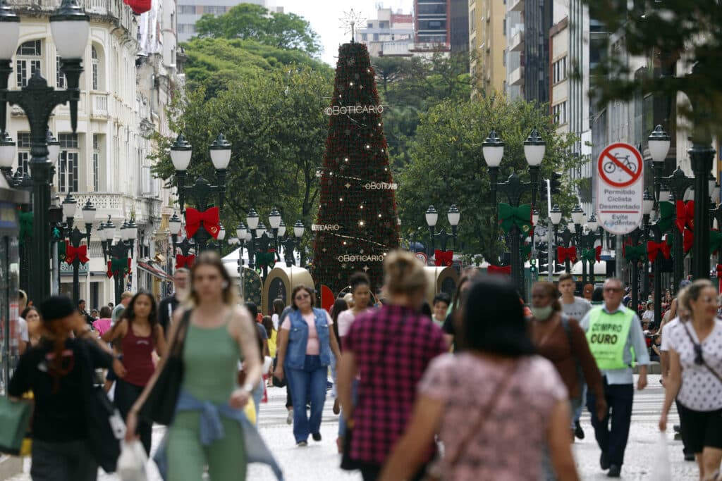 Polícia Civil orienta cidadãos sobre cuidados nas ruas durante compras de Natal