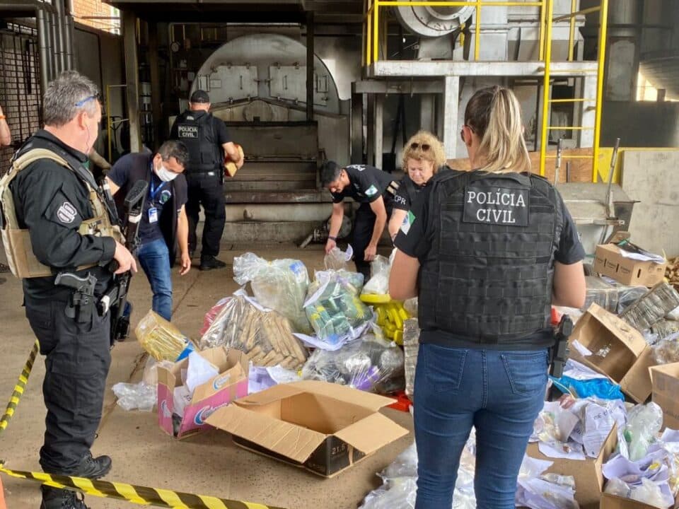 Polícia Civil de PG incinera drogas no Parque Industrial