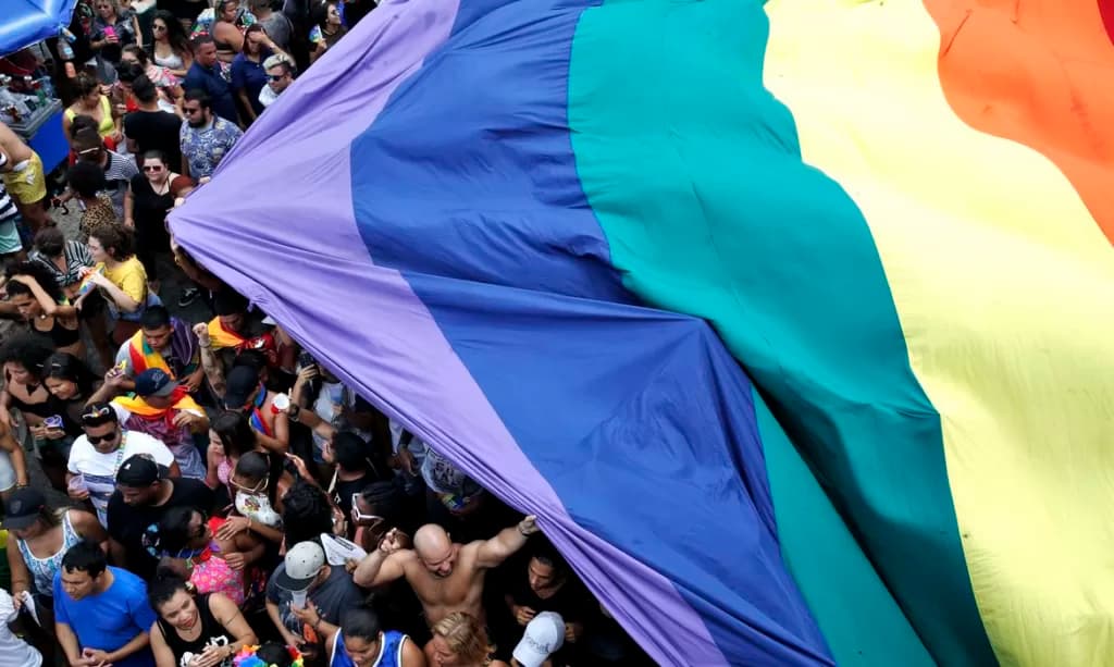 Mudança de nome e gênero cresce 162% em cartórios do Paraná