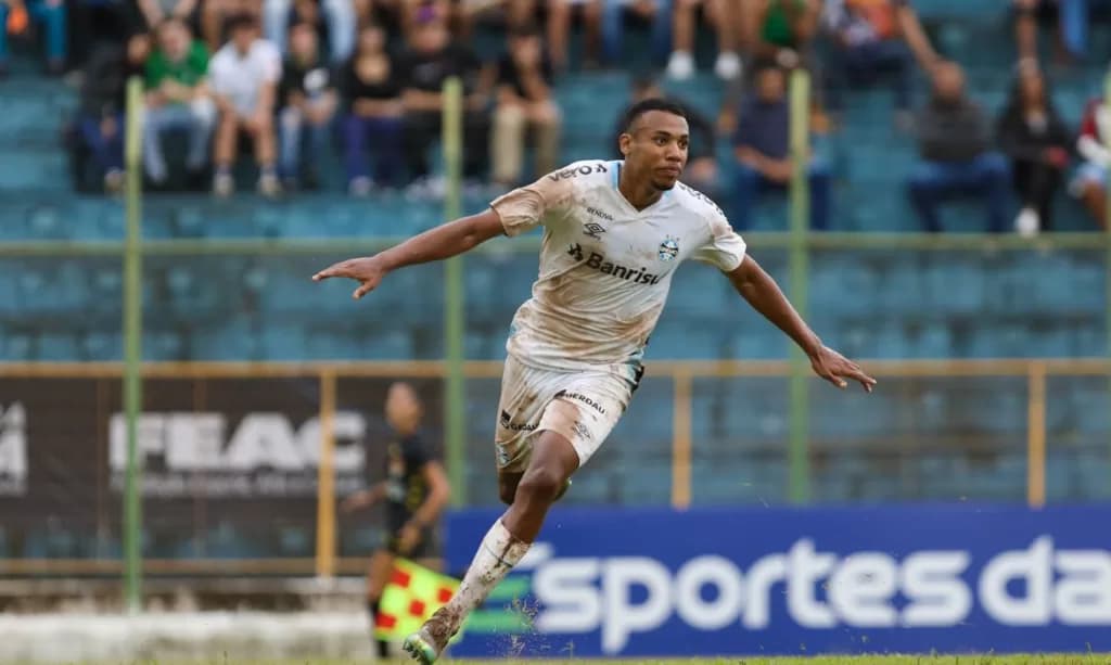 Grêmio vence de 3 a 0 e avança para a segunda fase da Copinha