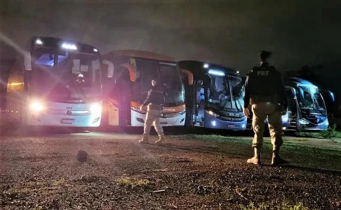 Justiça investiga professor, empresa e sindicato da região por financiar transporte para atentados em Brasília