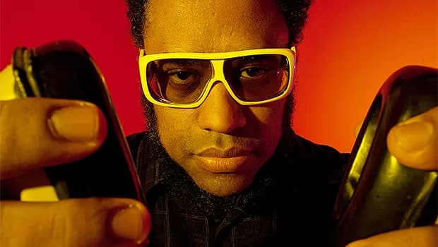Rapper BNegão traz projeto Bota Som para Ponta Grossa