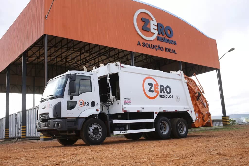 Nova empresa assume coleta de lixo em Carambeí