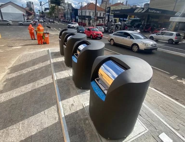 <strong>Prefeitura instala lixeiras subterrâneas no centro da cidade</strong>