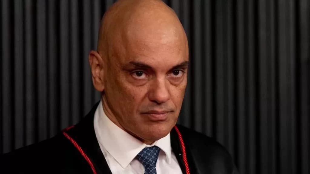Invasão ao sistema faz Alexandre de Moraes ordenar a própria prisão