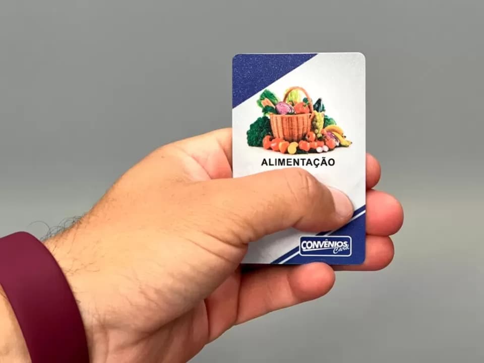 Vale-alimentação concedido a servidores deve fortalecer economia de Piraí do Sul, diz prefeito