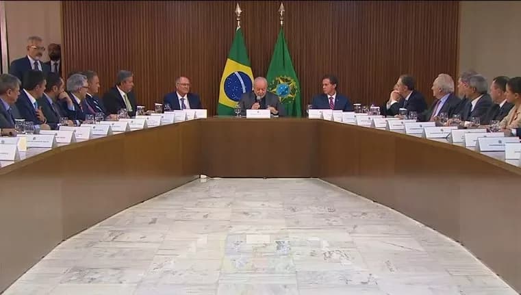 Lula reúne governadores para tratar sobre atos de destruição ocorridos em Brasília
