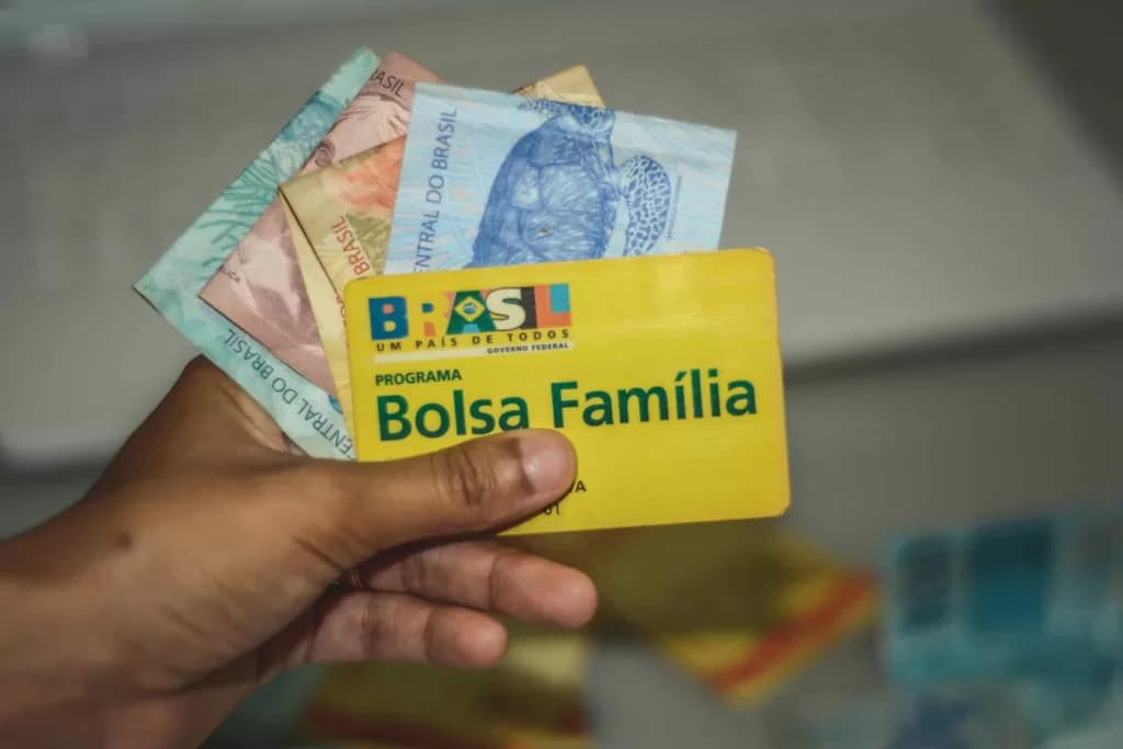 Caixa paga Bolsa Família hoje (28): saiba quem pode receber