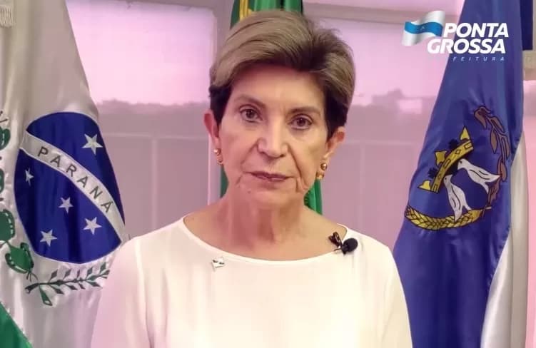 Prefeita de PG pede permissão aos vereadores para ausentar-se do país