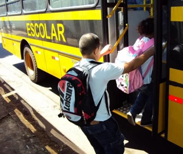 Prefeitura nega problemas no transporte escolar em Ponta Grossa