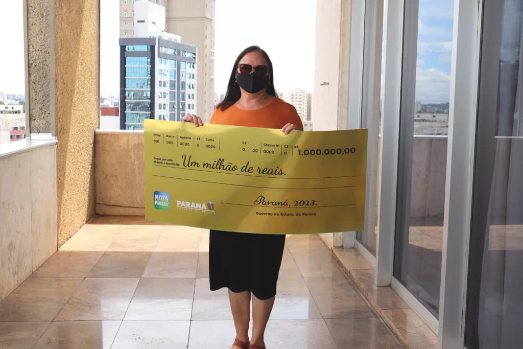 Presentão: Mulher recebe R$ 1 milhão do Nota Paraná no dia de seu aniversário