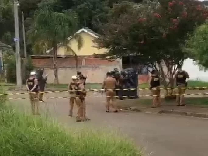 URGENTE: Polícia Militar realiza desocupação de terreno em Ponta Grossa