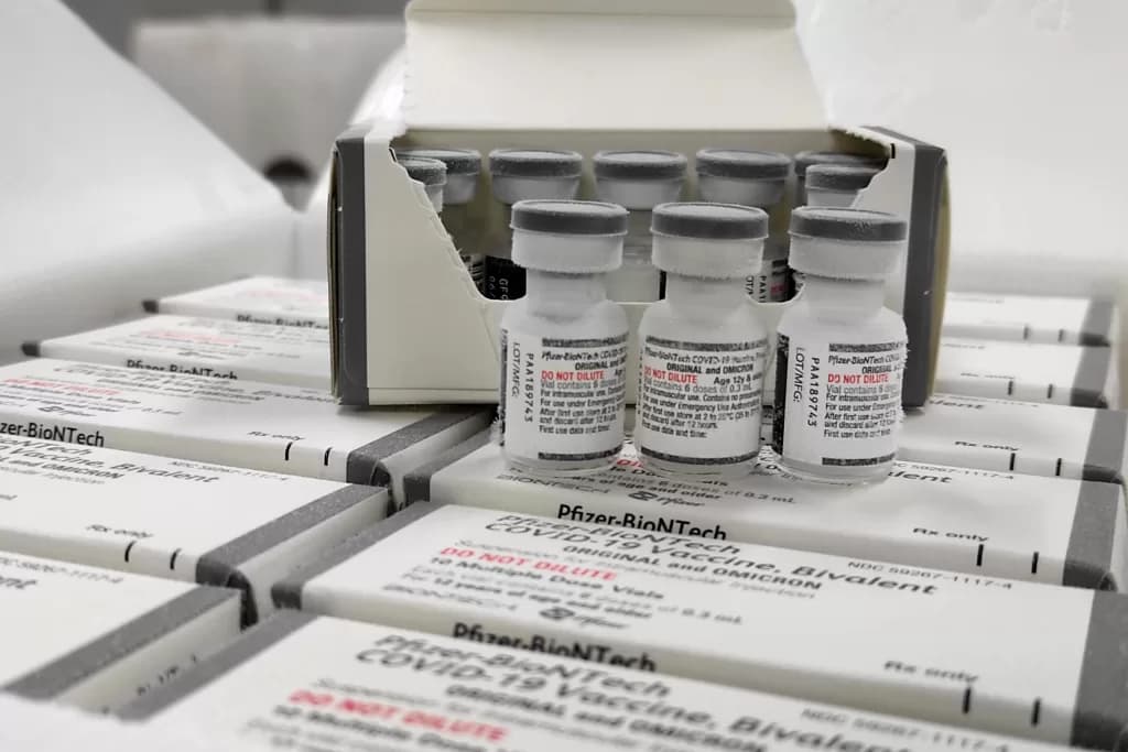 <strong>Paraná recebe as primeiras doses da vacina bivalente contra a Covid-19</strong>