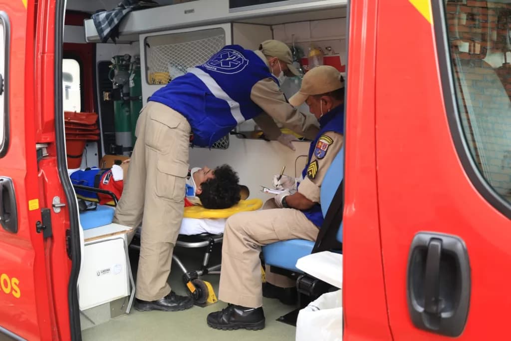 Colisão em Bairro de PG causa vítima com ferimentos na cabeça