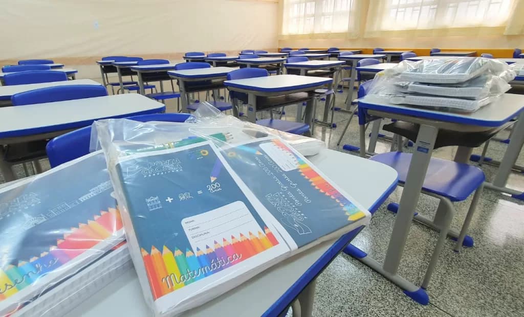 Prefeitura de PG entrega nova escola para 240 alunos no Jardim Amália
