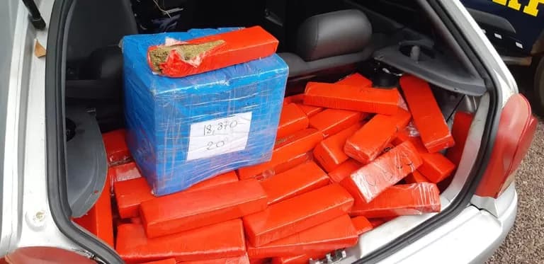Rodoviária Federal recupera veículo furtado e prende traficante em Fernandes Pinheiro