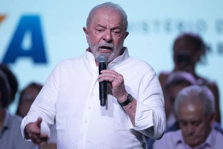 Lula confirma aumento do salário mínimo em maio