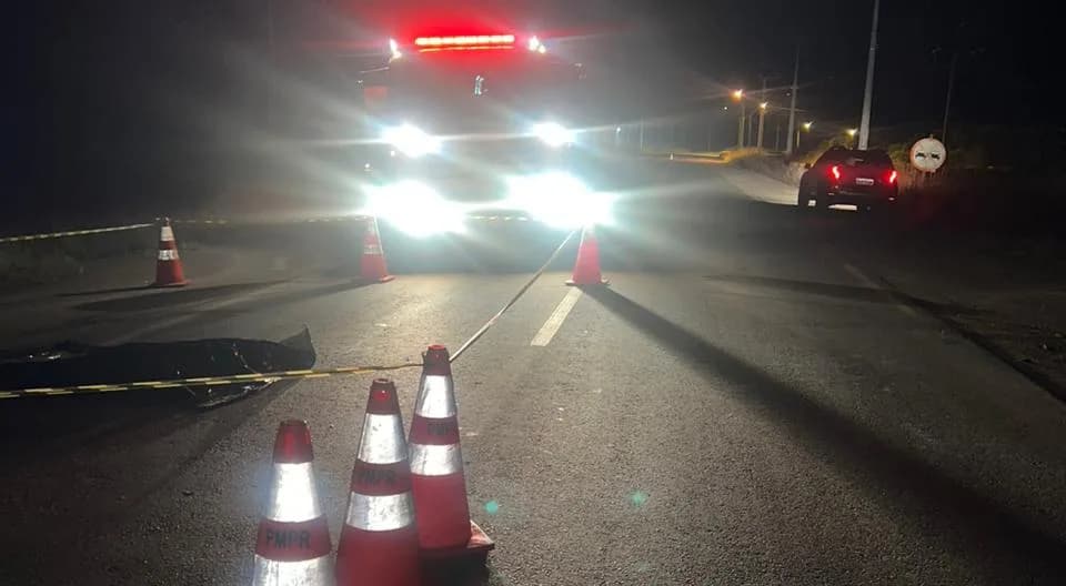 Homem morre atropelado na PR-170 e motorista foge sem prestar socorro