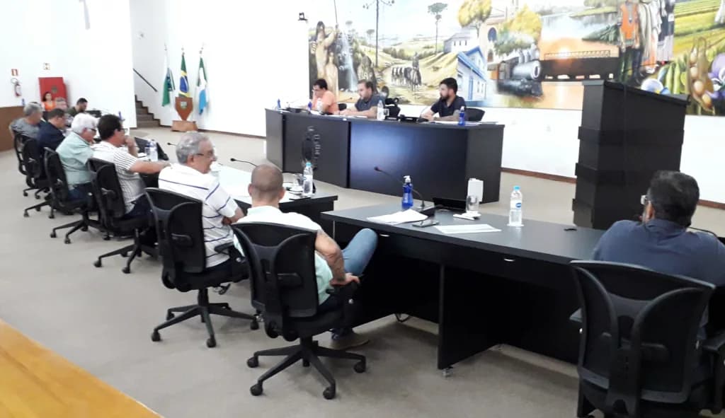 Vereadores de Castro pedem informações sobre o funcionamento da nova rodoviária inaugurada em 2022