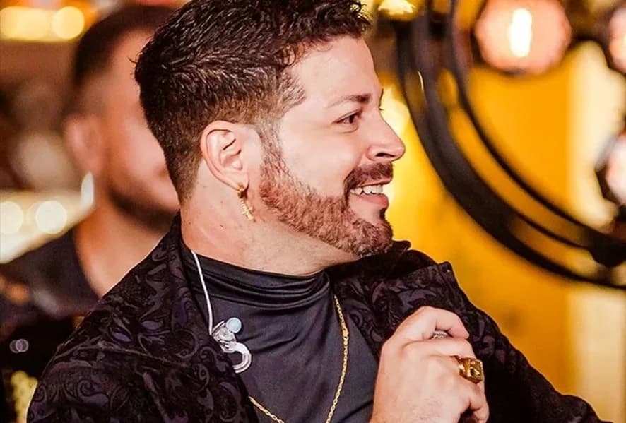Cantor sertanejo Matheus, da dupla com Zé Henrique, morre atropelado em rodovia de SP