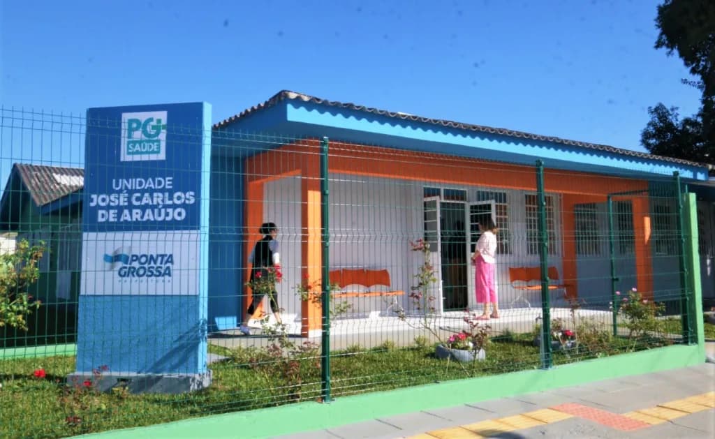 Prefeitura entrega UBS José Carlos de Araújo revitalizada no Cará-Cará