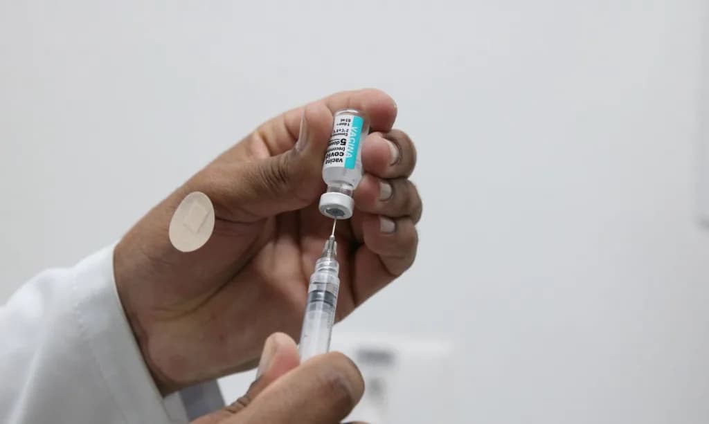 Hospitalizações por covid-19 crescem em cinco estados