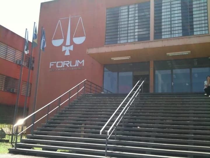 Homens acusados de mando de homicídio em Castro são absolvidos