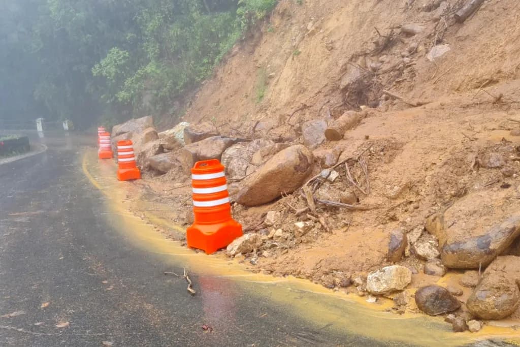 Estrada da Graciosa está interditada devido às chuvas
