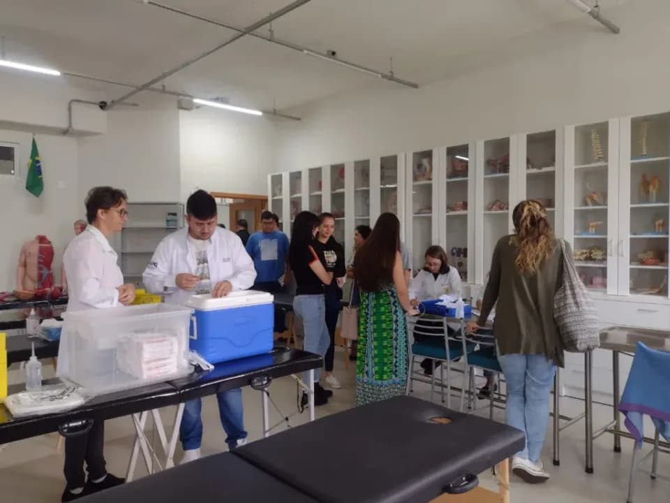 Fundação de Saúde realiza mutirão de vacinação na UEPG