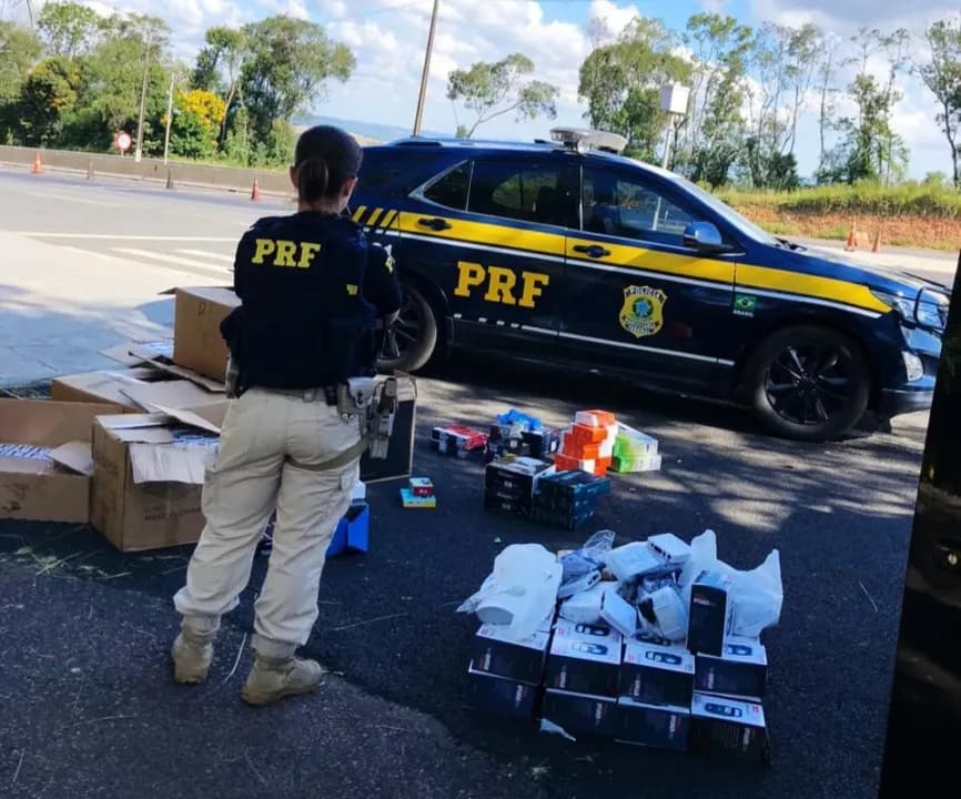 PRF apreende produtos importados na BR-376, em Tibagi