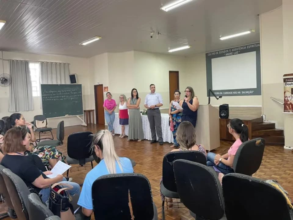 Faspg capacita técnicas dos CRAS e Organizações da Sociedade Civil