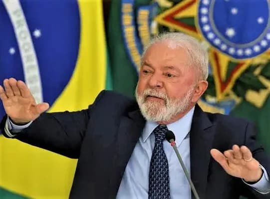 Após críticas, governo decide não retirar isenção de compra de mercadorias importadas
