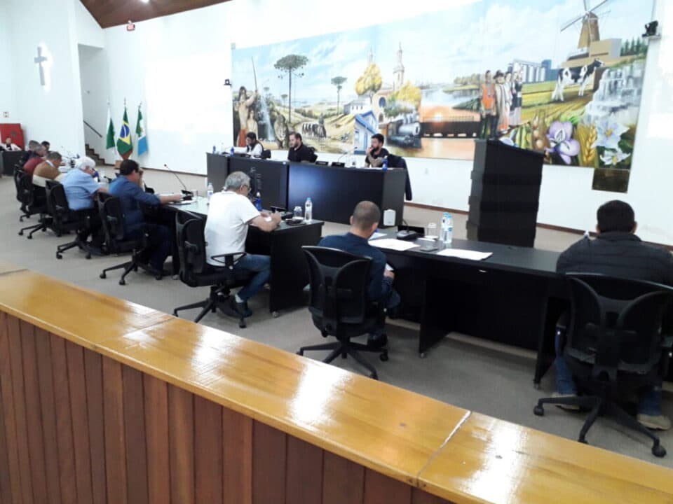 Possível fechamento do setor de hemodiálise no hospital de Castro entra em discussão na Câmara