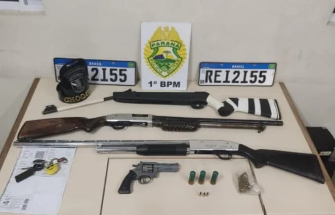 Ação policial prende quatro pessoas em Carambeí e apreende armas, drogas, munições e veículos