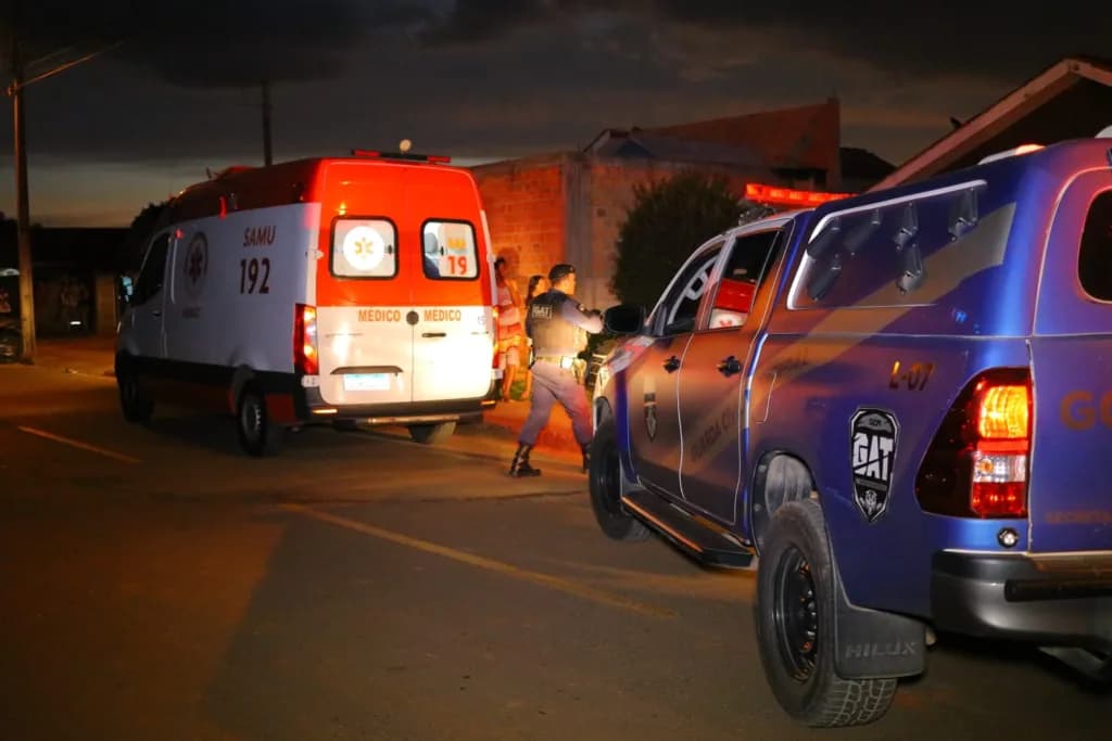 Homem é baleado em frente de sua casa em PG