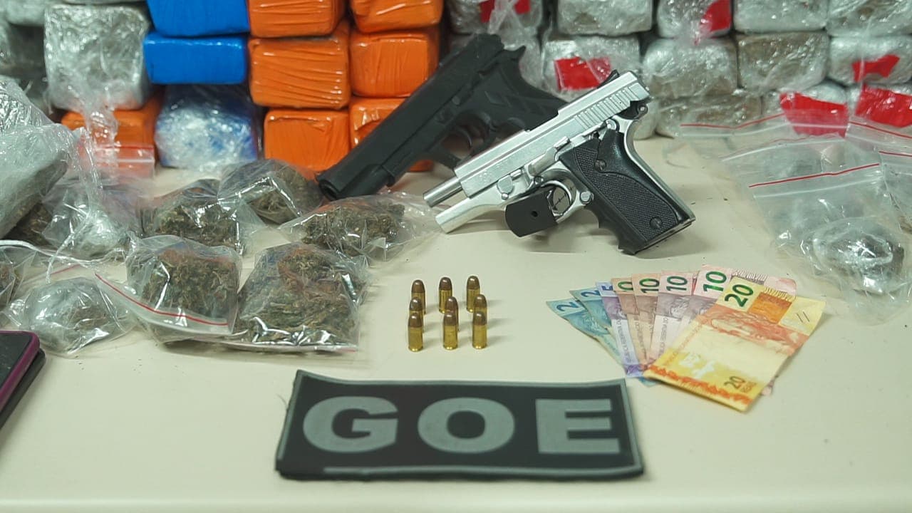 GOE apreende grande quantidade de drogas e prende dois homens em Ponta Grossa