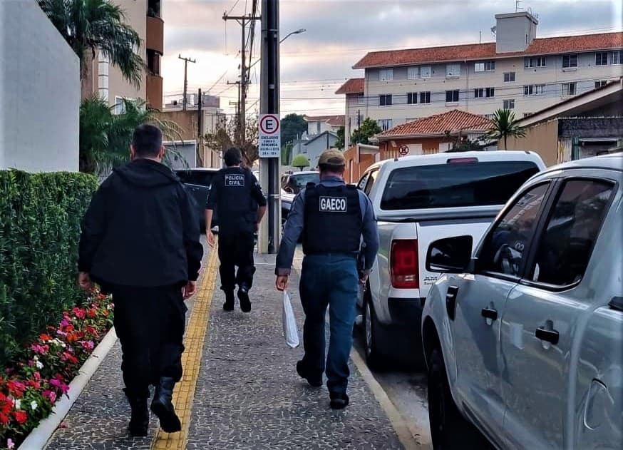 Além de vereador, Justiça afasta diretor da Prefeitura de PG após operação do GAECO