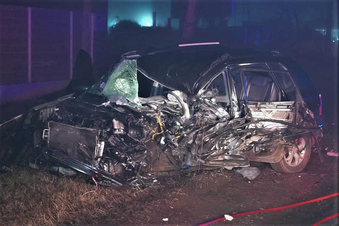 Motorista perde a vida e carro fica destruído em acidente na Souza Naves em PG