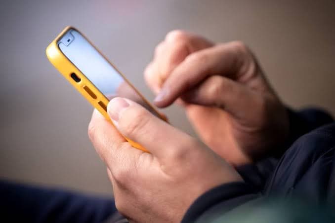 Imobiliária de PG alerta consumidores para tentativa de golpe por Whatsapp