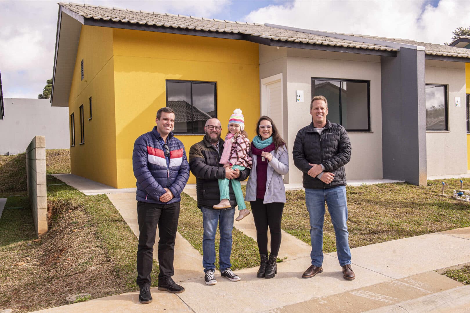 Paraná investe R$ 1,8 milhão para apoiar famílias em conjunto de 266 casas em Ponta Grossa