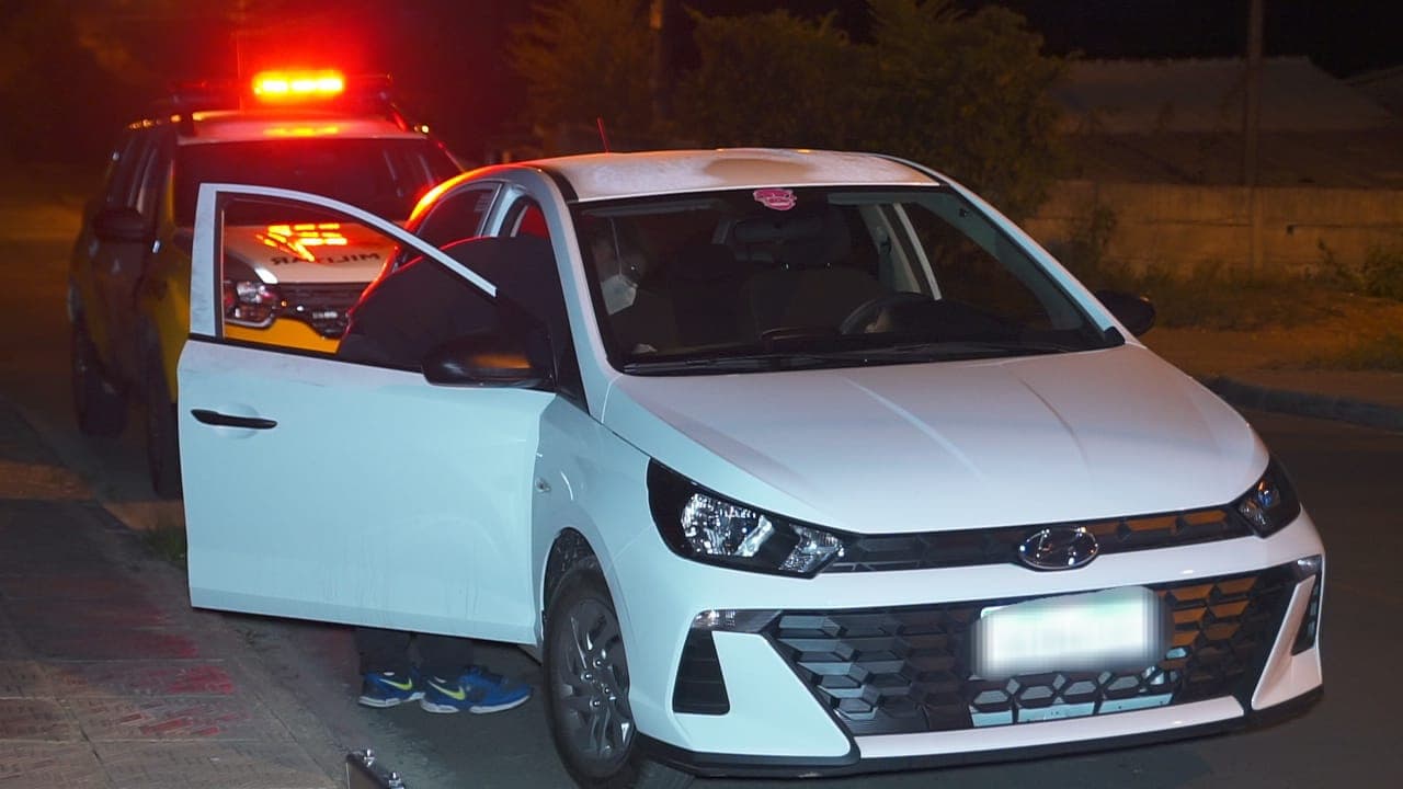 Motorista de aplicativo é assaltada e tem carro roubado em Ponta Grossa