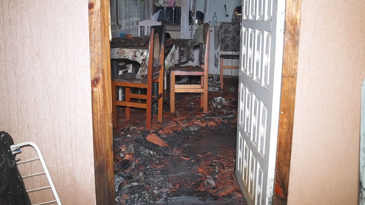 Vela acesa causa incêndio em cozinha de residência em Ponta Grossa