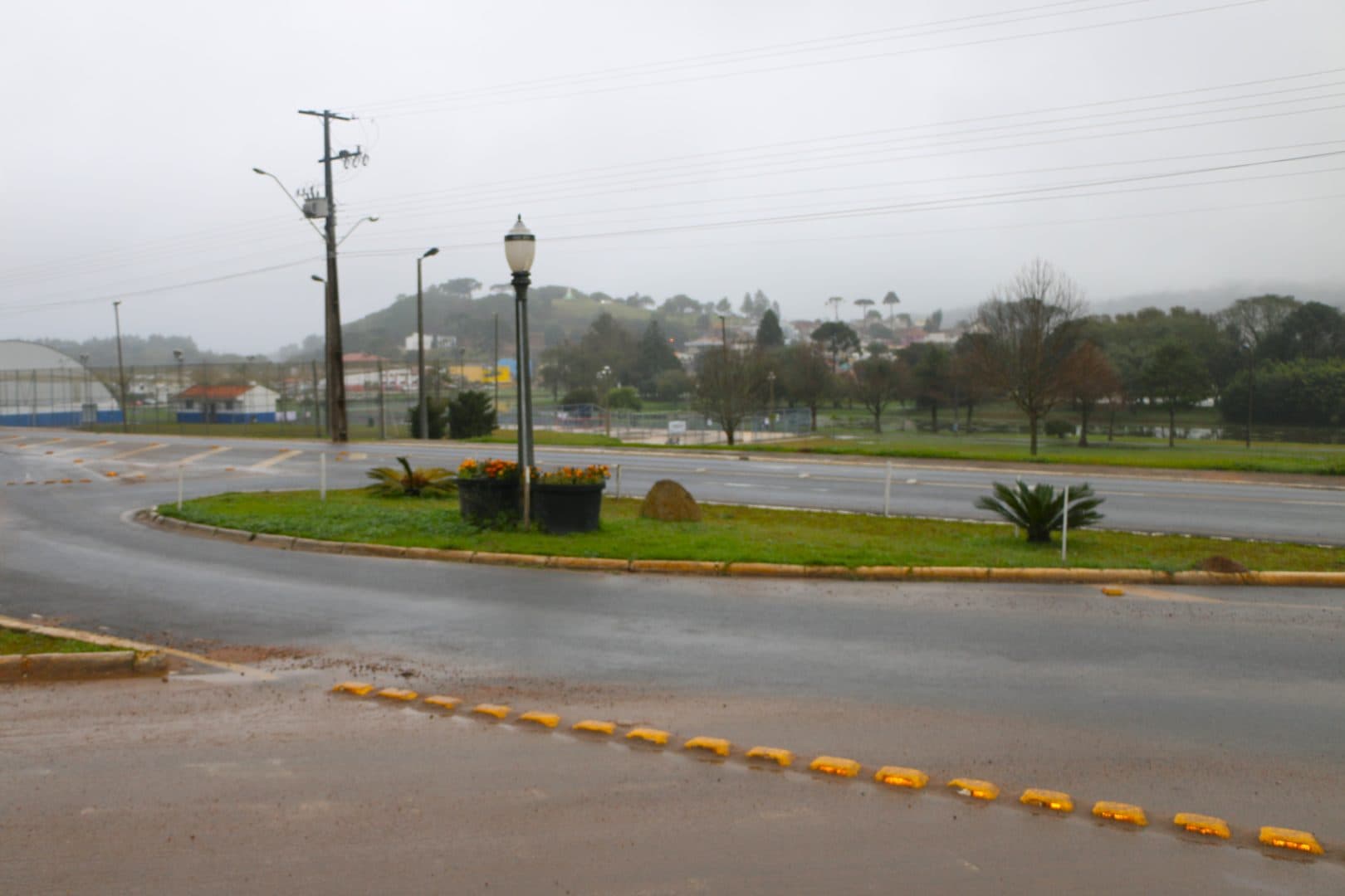 Trecho de avenida em Castro será fechado para construção de nova rotatória