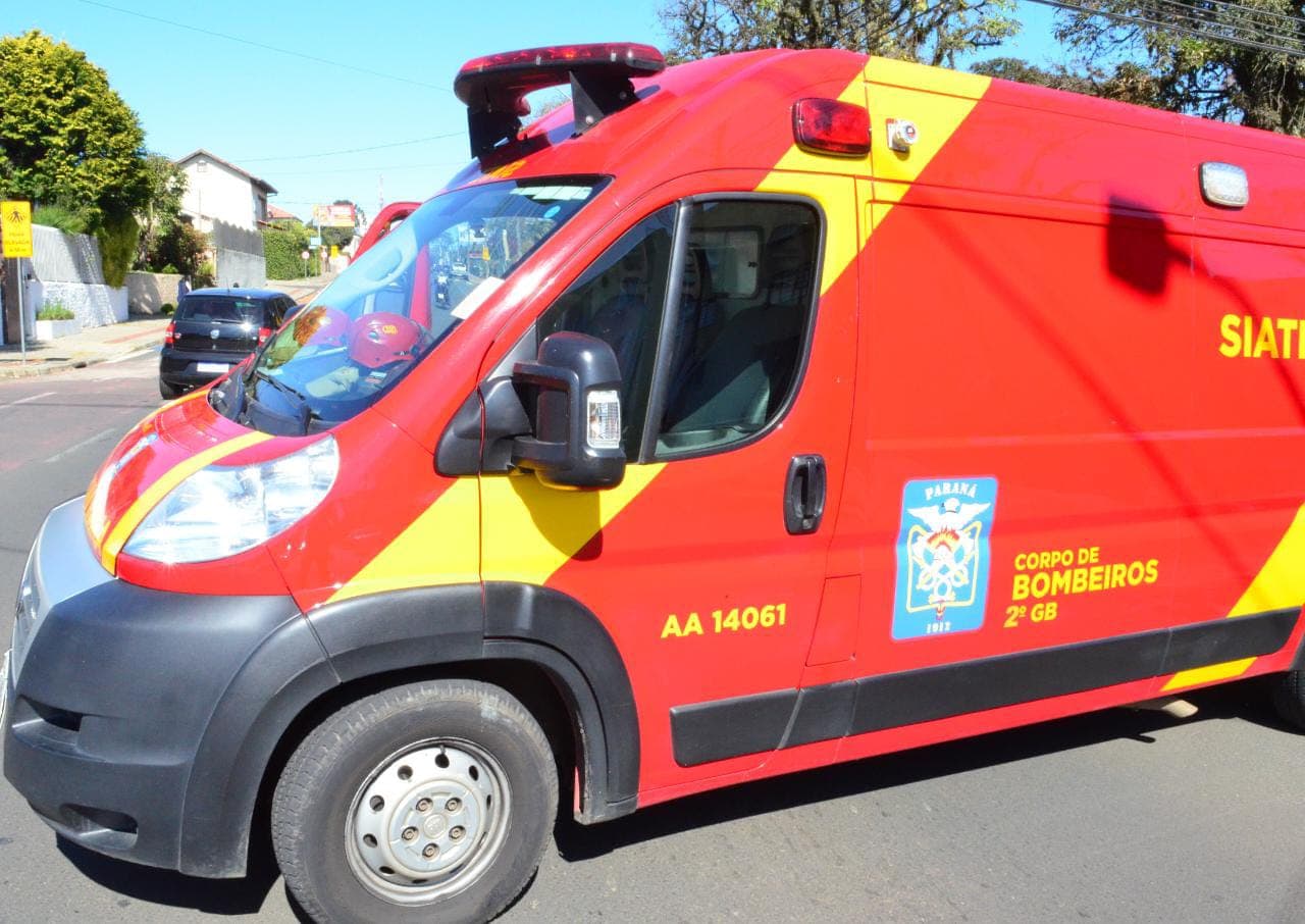 Mulheres caem dentro de ônibus e são socorridas no Borsato
