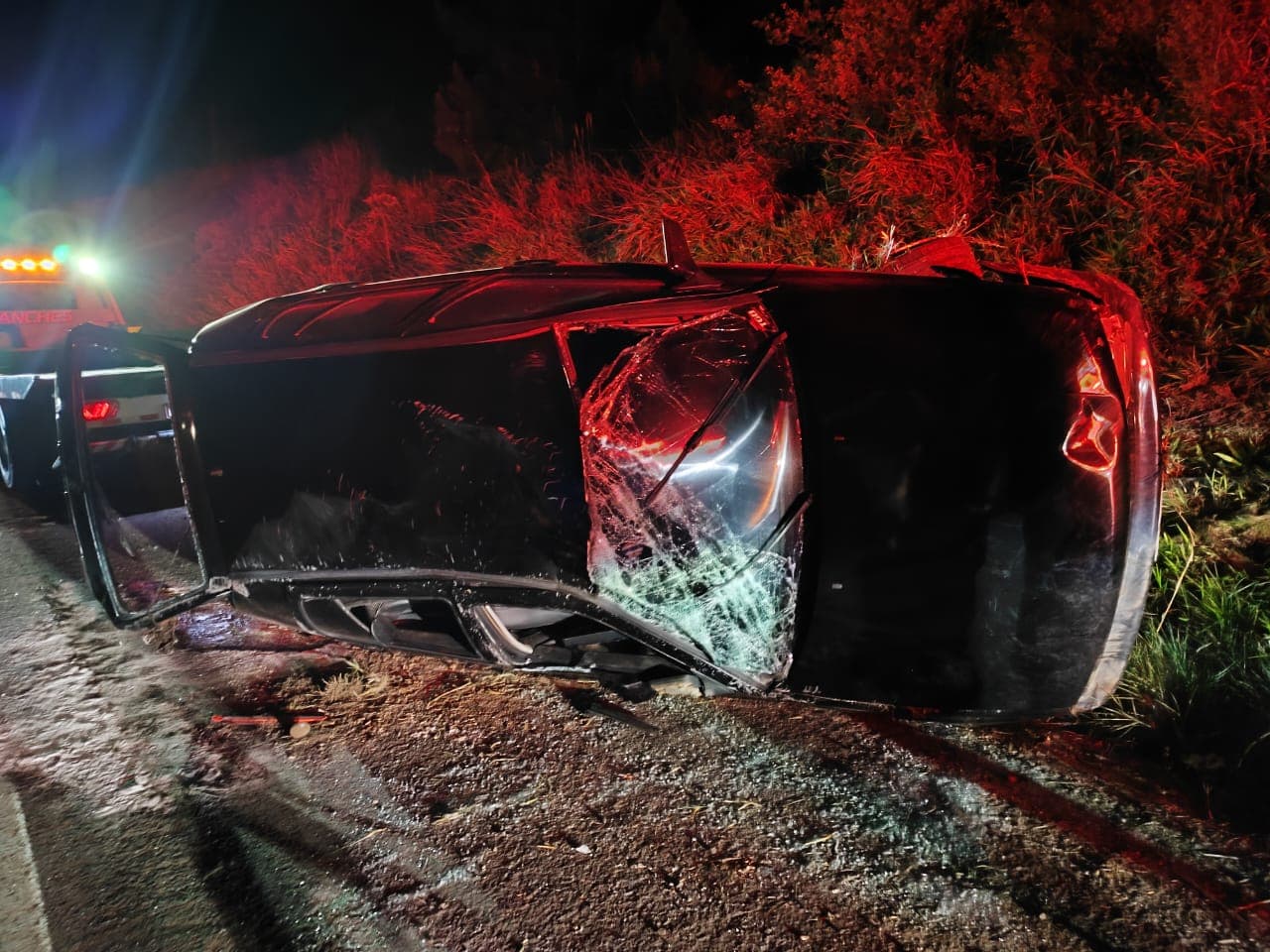 Motorista perde controle da direção e capota na PR-151